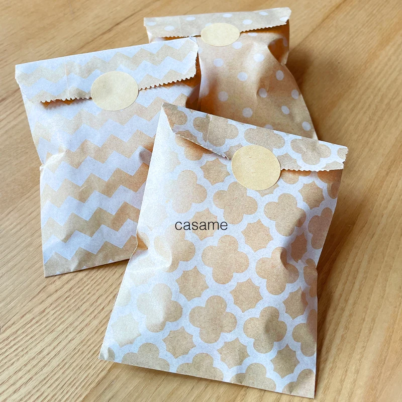 Flower Wrap Kraft - 25 ชิ้นถุงกระดาษคราฟท์ขนมบิสกิต Popcorn บรรจุภัณฑ์สีน้ําตาลสีขาว Dot Wave